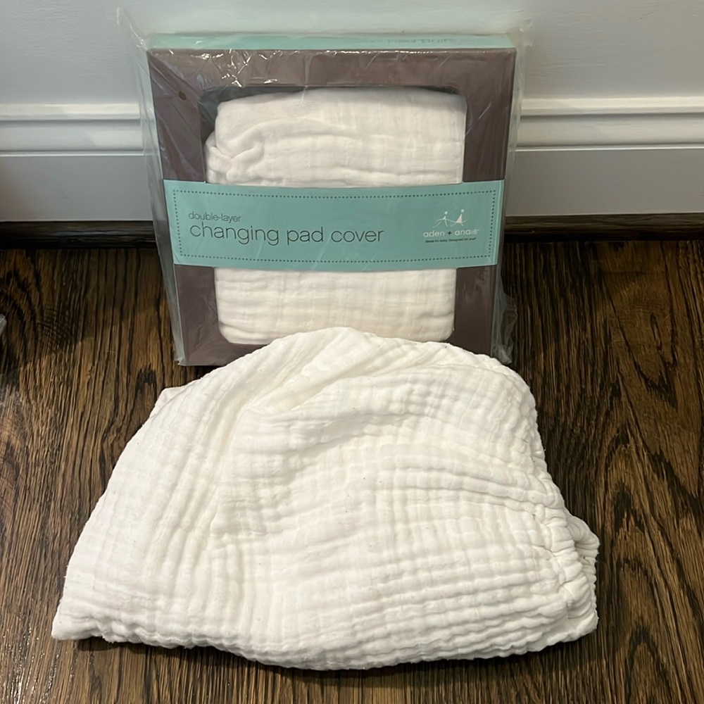 NWT “Aden + Anais” Solid White Muslin Changing Pad Cover plus spare! Set of two